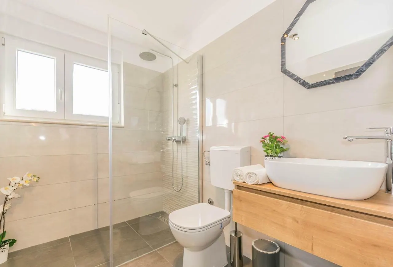 Lavanda Maslina - New Luxury Apartments Pula 0*,